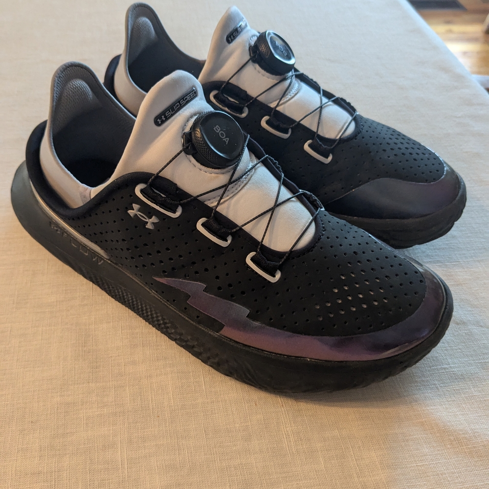 Under Armour Black and Grey Athletic Shoes Youth Size 6.5